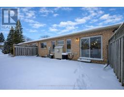 66 - 601 GRENFELL DRIVE - 33