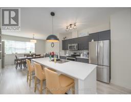43 - 1040 CORONATION DRIVE - 16