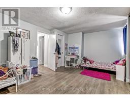 44 - 300 SANDRINGHAM CRESCENT - 11