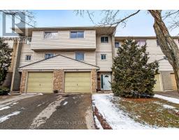 44 - 300 SANDRINGHAM CRESCENT - 15