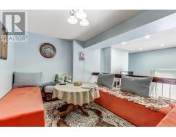 44 - 300 SANDRINGHAM CRESCENT - 4