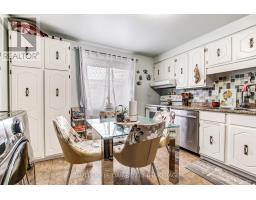 44 - 300 SANDRINGHAM CRESCENT - 5