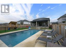 107 OPTIMIST DRIVE - 6