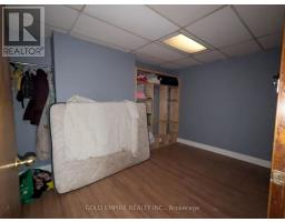 42 WELLINGTON STREET N - 15