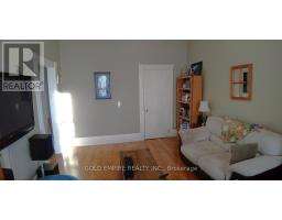 42 WELLINGTON STREET N - 25