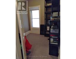 42 WELLINGTON STREET N - 26