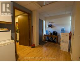 42 WELLINGTON STREET N - 5