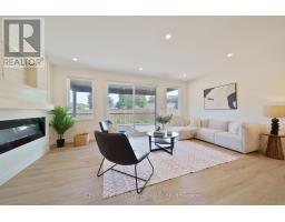 8 - 32 POSTMA CRESCENT - 14