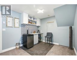 582 HARRIS CIRCLE - 29