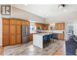 582 HARRIS CIRCLE - 9