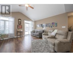 18 CARDINAL COURT - 4