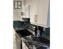 204 - 275 QUEENS AVENUE - 18