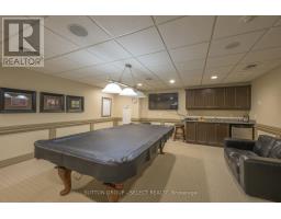 812 - 1030 CORONATION DRIVE - 31