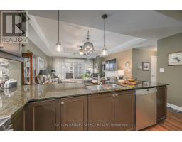 812 - 1030 CORONATION DRIVE - 5