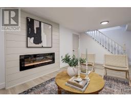 35 ROSTHERNE CRESCENT - 33