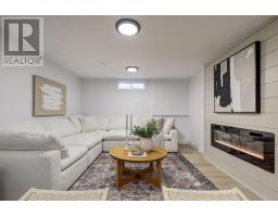 35 ROSTHERNE CRESCENT - 34