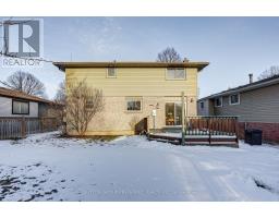 35 ROSTHERNE CRESCENT - 41