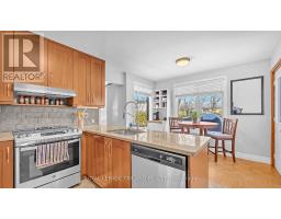 30 SLOANE CRESCENT - 11