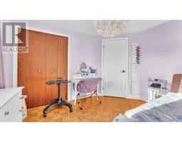 30 SLOANE CRESCENT - 19