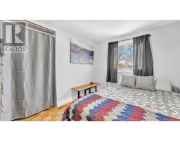 30 SLOANE CRESCENT - 22