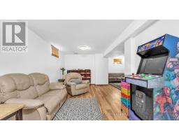 30 SLOANE CRESCENT - 23