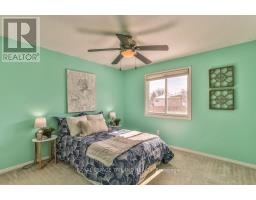 39 BELLROCK CRESCENT - 34