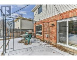 39 BELLROCK CRESCENT - 44