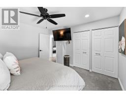 484 FERNDALE AVENUE - 18