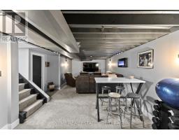 484 FERNDALE AVENUE - 24