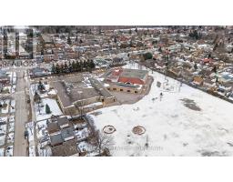 484 FERNDALE AVENUE - 47