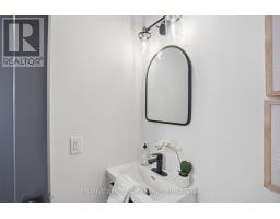 22 - 355 SANDRINGHAM CRESCENT - 23