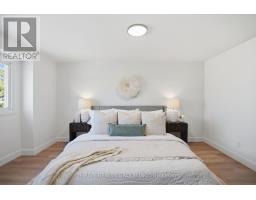 22 - 355 SANDRINGHAM CRESCENT - 24