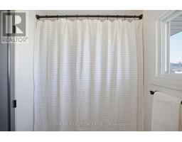 22 - 355 SANDRINGHAM CRESCENT - 31