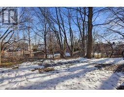 22 - 355 SANDRINGHAM CRESCENT - 36