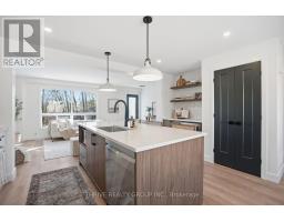 22 - 355 SANDRINGHAM CRESCENT - 8