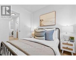 888 QUEENS AVENUE - 16