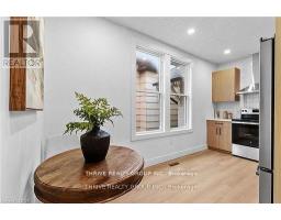 888 QUEENS AVENUE - 9