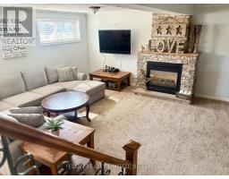 66 ALDBOROUGH AVENUE - 3