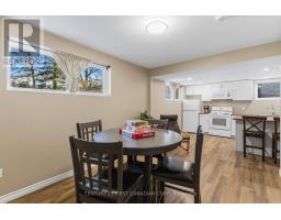 11 GREENBRIER CRESCENT - 24