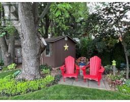 11 GREENBRIER CRESCENT - 30