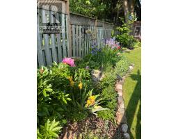 11 GREENBRIER CRESCENT - 31