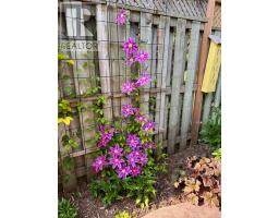 11 GREENBRIER CRESCENT - 34