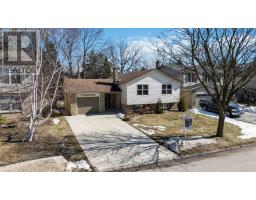 11 GREENBRIER CRESCENT - 37