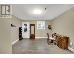 637 JASON CRESCENT - 11