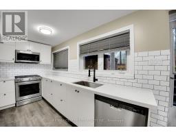 637 JASON CRESCENT - 30