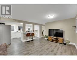 637 JASON CRESCENT - 32