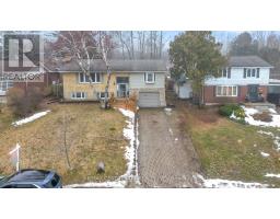 637 JASON CRESCENT - 37