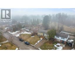 637 JASON CRESCENT - 43