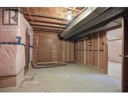 122 MARK STREET - 25