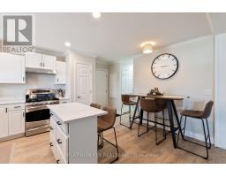 16 LINDSAY DRIVE - 11